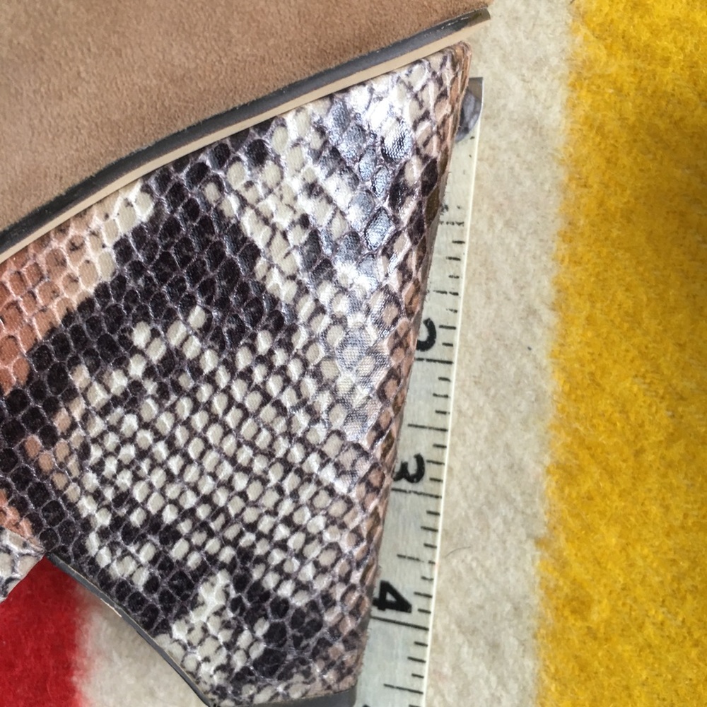 Calvin Klein Tan, Kid Suede, Snake Print Platform, Peep-toe, High Heels size 8 - Picture 4 of 10